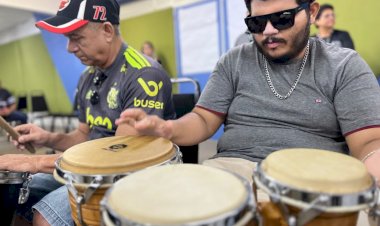Espetáculo ‘Canto Brasileiro’ aproxima público PCD às atividades culturais, no Teatro Amazonas