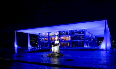 Sede do Supremo volta a ser cercada por grades após atentado