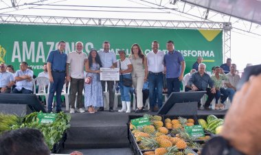 Deputado João Luiz participa com o governador Wilson Lima da entrega de 70 toneladas de alimentos do PAA a entidades sociais