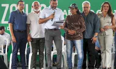 Governador Wilson Lima entrega 70 toneladas de alimentos para instituições sociais atendidas pelo PAA