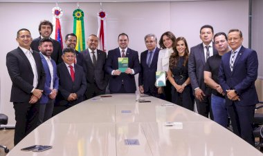 Presidentes da Aleam e do TJAM destacam relevância da obra que trata sobre a Constituição do Amazonas comentada