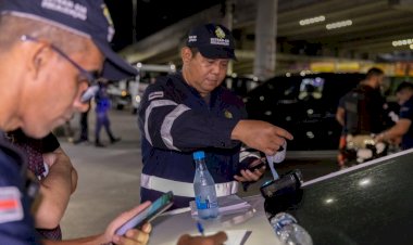 Detran-AM deflagra operação e apresenta dois condutores em flagrante delito