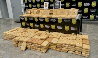 Polícia Civil apreende meia tonelada de skunk avaliada em R$ 10 milhões e prende dupla em Barcelos