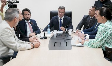 Câmara Municipal de Manaus debate situação jurídica das cooperativas de catadores de resíduos recicláveis