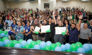 Governo do Amazonas entrega 300 títulos definitivos do Conjunto Viver Melhor 1