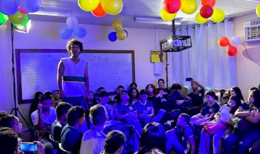 Espetáculo 'Menino' transforma dor em poesia  com entrada gratuita