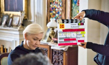 Gravações do filme 'Nós, que nos queremos tão pouco', com Julia Lemmertz, acontecem em Porto Alegre