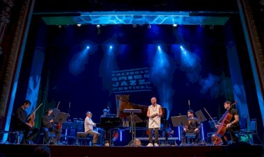 Piano solo, acompanhado por Orquestra de Câmara, emociona na terceira noite do Amazonas Green Jazz Festival