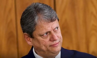 Moraes pede parecer da PGR sobre pedido para investigar Tarcísio