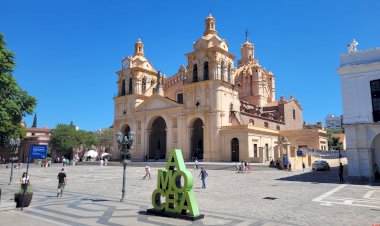Flybondi oferecerá 44 voos semanais do Rio de Janeiro e Florianópolis a Buenos Aires no verão