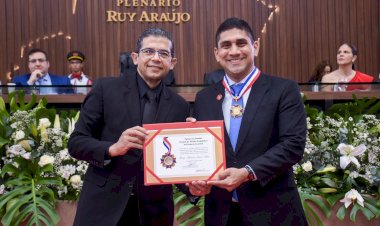 Secretário da Sedel, Diego Américo, recebe Medalha do Mérito Legislativo por contribuições ao esporte amazonense