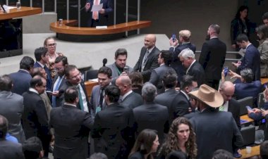 PL da Dosimetria beneficia criminosos comuns, dizem especialistas