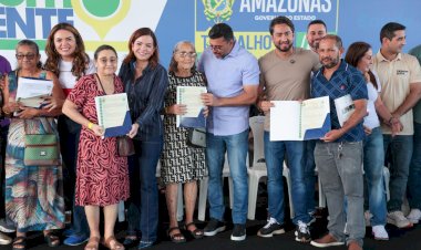 Sect realiza atendimentos e entrega títulos definitivos durante 28ª edição do Governo Presente