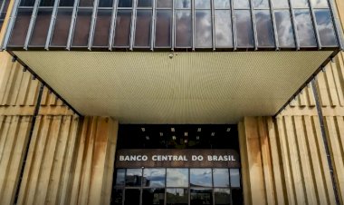 Mercado eleva previsão da inflação para 4,17% este ano