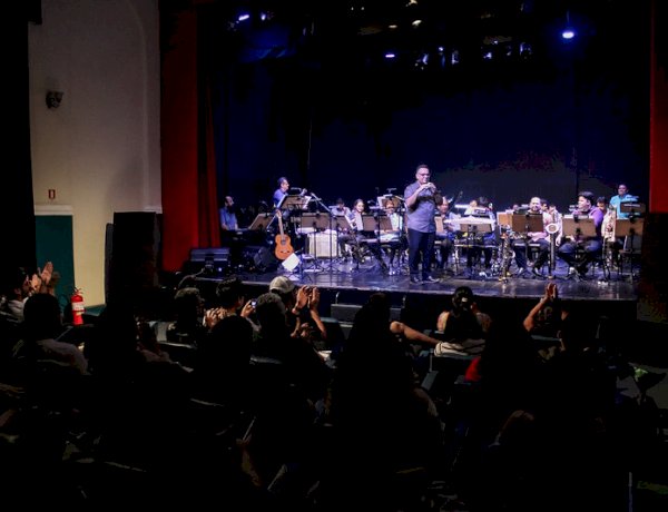 Amazonas Band reúne público em noite de bossa nova no Teatro da Instalação