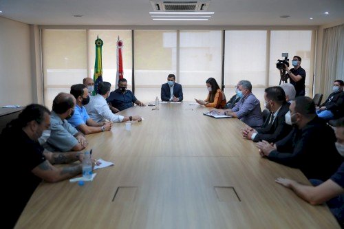 Wilson recebe representantes de bares e restaurantes para discutir medidas de prevenção à Covid-19