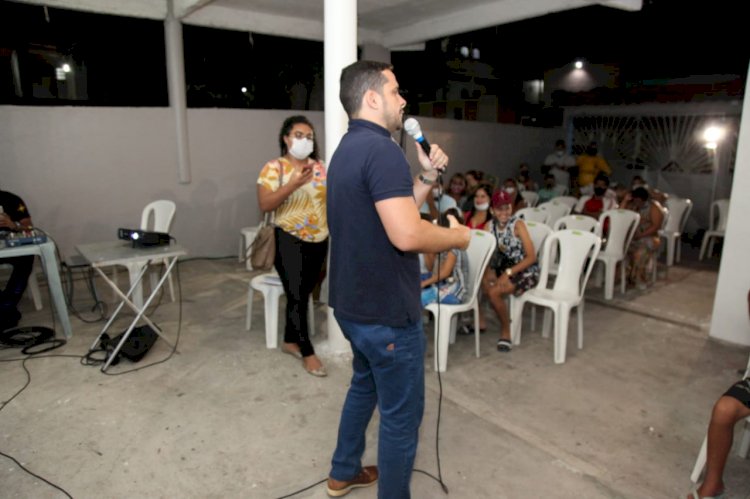 Capitão Alberto Neto visita Zona Norte de Manaus