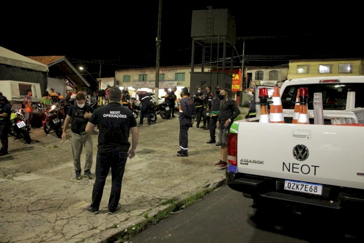 Neot flagra três festas clandestinas e frustra 'rolezinho' de motocicletas em Manaus