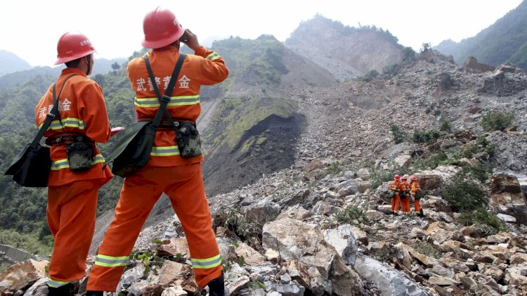China: trabalhadores estão retidos em mina de ouro após explosão