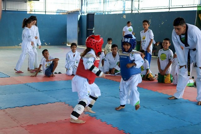 OELA abre inscrições para aulas gratuitas de taekwondo, esporte coletivo, remo, muay thai e judô