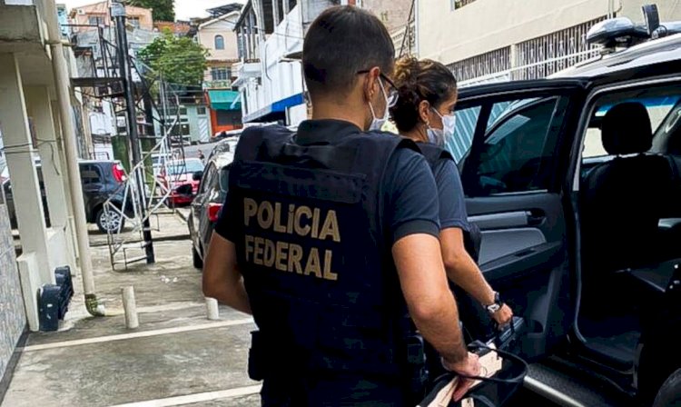 Polícia Federal faz operação contra tráfico de drogas em cinco estados