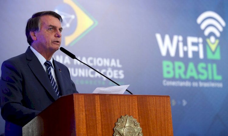 Bolsonaro está evoluindo de forma satisfatória, diz boletim médico