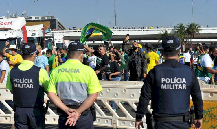 PM informa que restabeleceu bloqueio na Esplanada dos Ministérios