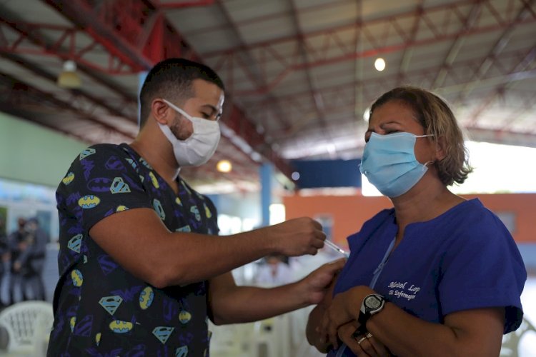 Amazonas já aplicou 4.497.521 doses de vacina contra Covid-19 até esta quinta-feira (28/10)
