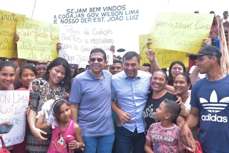 João Luiz participa da inauguração do Centro de Educação de Tempo Integral e do Pelci em Codajás