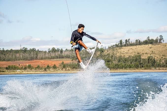 Jajá conquista 2º lugar no Campeonato Mundial de Wakeboard na Itália