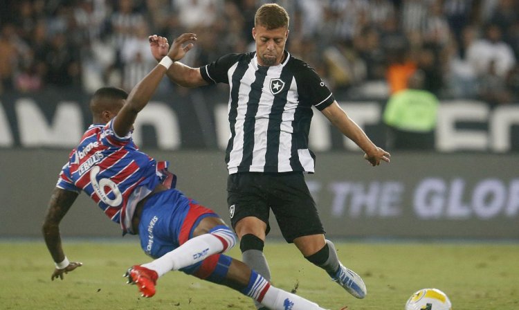 Botafogo quer encerrar jejum no Brasileiro contra embalado Fortaleza