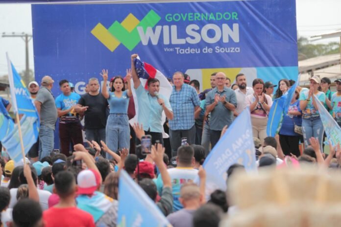 Recebido com festa em Caapiranga, Wilson presta contas de investimentos no município