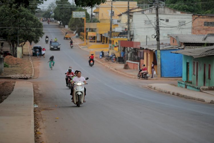 Obras do Governo do Estado recuperam ruas em nove bairros de Itacoatiara