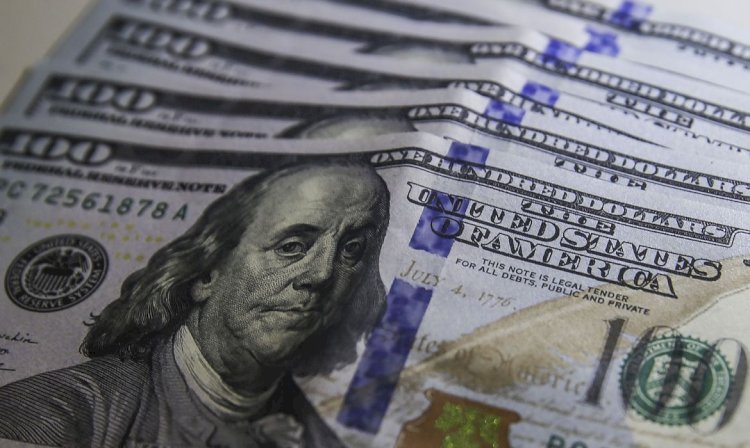 Dólar sobe para R$ 5,24 com medo de recessão no exterior