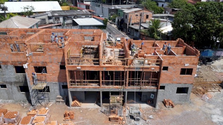 Governador Wilson Lima vistoria obras do residencial do Prosamin+ no Japiim, que alcançaram 50?execução