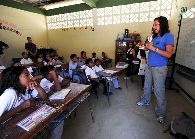 Prêmio Educador Transformador abre inscrições para professores de todo o país