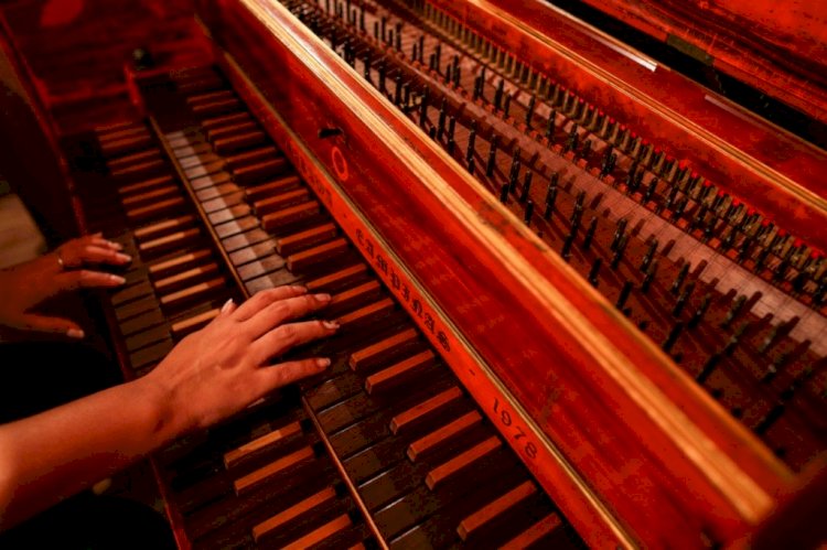 Teatro Amazonas recebe show de Eliana Printes e espetáculos multimídia em homenagem a Tom Jobim
