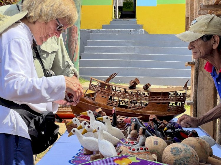 Em Parintins, Serra da Valéria atrai visitantes pela beleza exuberante