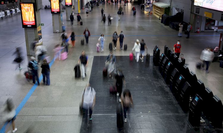 Greve de aeronautas entra no 2°dia com atrasos e cancelamentos de voos