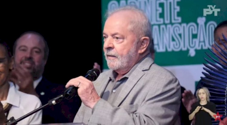 Lula publica decreto que altera diretoria da EBC