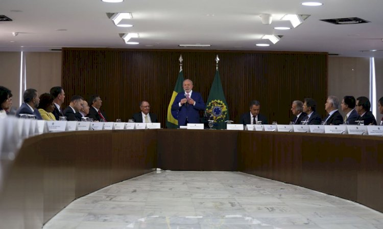 'Quem fizer algo errado será convidado a deixar o governo', diz Lula