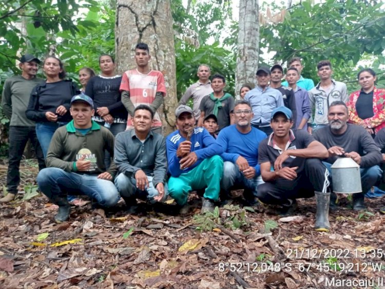 Idam realiza curso de boas práticas de extração de látex no Sul do Amazonas