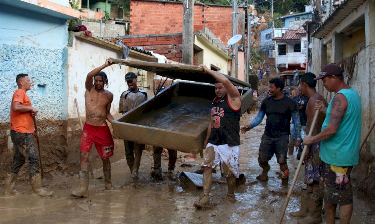 Moradias em Bertioga poderão abrigar famílias da tragédia, diz Alckmin
