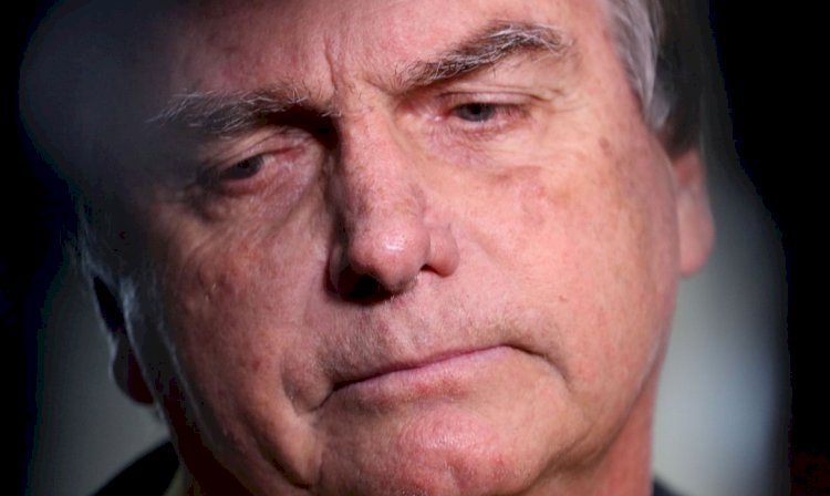 TSE suspende sessão com 3 votos a 1 pela inelegibilidade de Bolsonaro