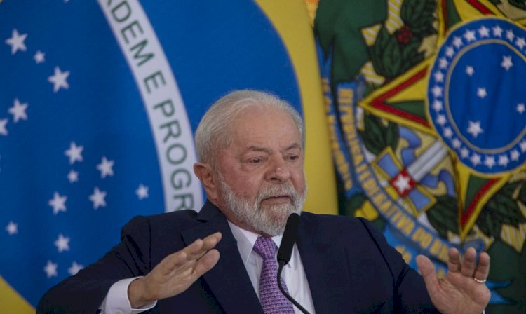 Lula: país poderia ser 4ª economia global, mas caiu em mundo obscuro