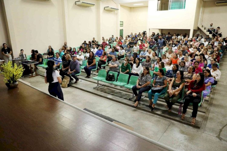 Programa Nacional de Alimentação Escolar promove encontro formativo na Secretaria de Educação