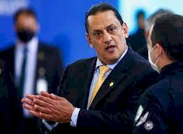 Joias de Bolsonaro: Wassef nega envolvimento em venda ilegal