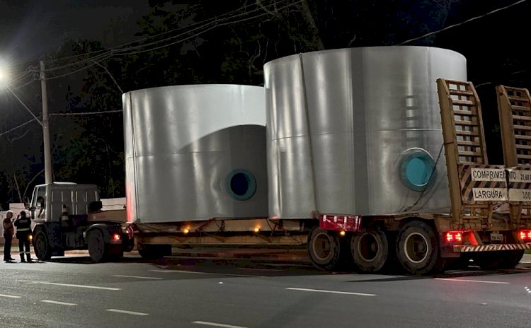 Detran-AM: Fiscalização remove carreta e caminhão que transportavam carga de forma irregular no Rapidão Rodoanel