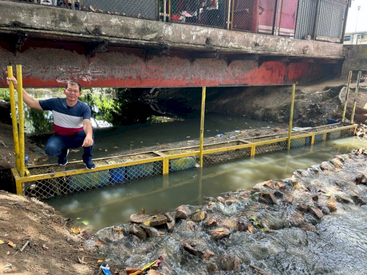 Kennedy Marques reforça importância de ecobarreira instalada em igarapé no bairro Coroado