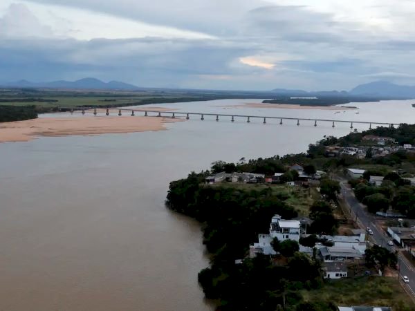 Com novas descidas, o Rio Branco, em Boa Vista (RR), registra cota de -1 cm
